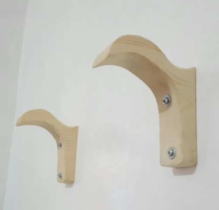 Wooden%20Helmet%20Holder%20-%20Image%204