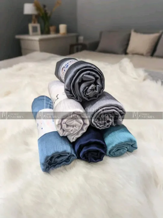 Zoom%20Hijab%20Mona%20Silk%20Hijab%20-%20Image%202