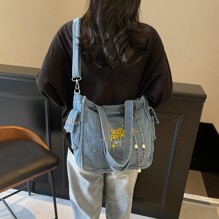 Large%20Capacity%20Denim%20Bag%20for%20Women's%20Casual%20Versatile%20Crossbody%20Commuting%20Bag%20Travel%20Casual%20Crossbody%20Bag%20Storage%20Bag%20Handbag%20-%20Image%203