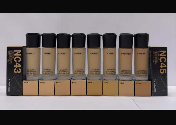 Mac%20Studio%20Fix%20Foundation%20With%20SPF15%2030ml%20-%20Made%20In%20Canada%20-%20Image%202