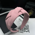 Retro and Versatile Headband for Women's Face Washing and Hair Pressing, High-End and Wide Edge Hair Tie Headband.