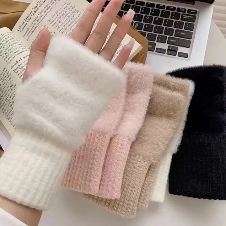 Warm%20Plush%20Half-finger%20Gloves%20for%20Women%20Autumn%20Winter%20Versatile%20Cute%20Cold-proof%20Half-finger%20Gloves%20Chirstmas%20%20-%20Image%204
