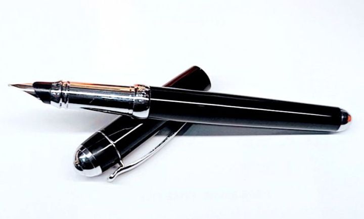Fountain%20Ink%20Pen%20(Metal%20body)%20best%20for%20gift%20pen%20or%20Personal%20use%20-%20Image%202