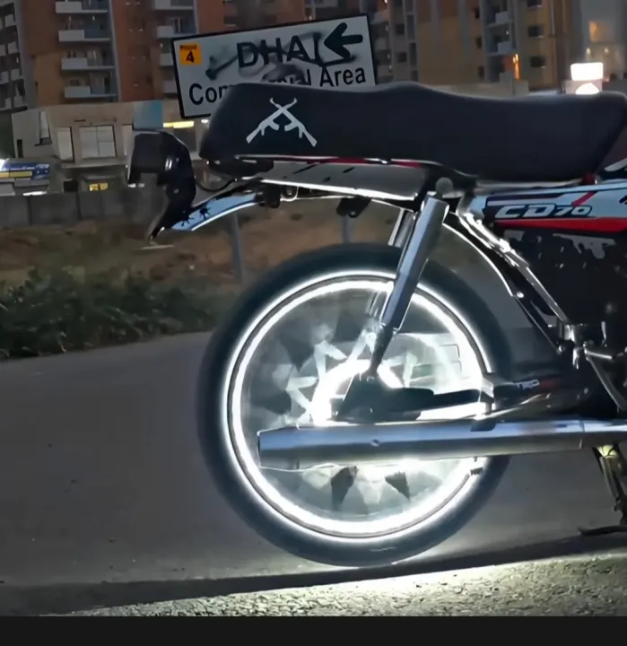 "Premium%20Multi-Color%20LED%20Rim%20&%20Hub%20Strip%20Light%20for%20All%20Bikes%20%7C%20Stylish%20&%20Waterproof%20Tyre%20Hub%20Light%20for%2070cc,%20125cc%20&%20Heavy%20Bikes%20%7C%20Flashing%20Glow%20Neon%20Ring%20for%20Rims"%20-%20Image%204