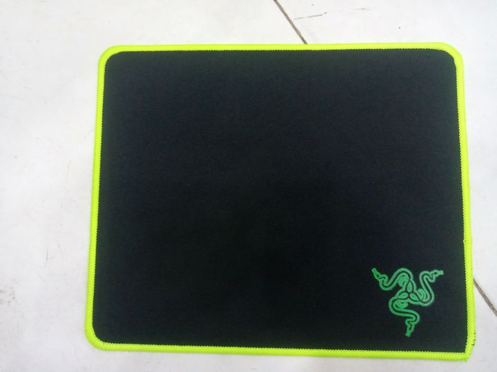 mouse%20pad%20gaming%20and%20normal%20use%20-%20Image%202