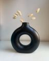 1 piece donut flower vase in medium size. 