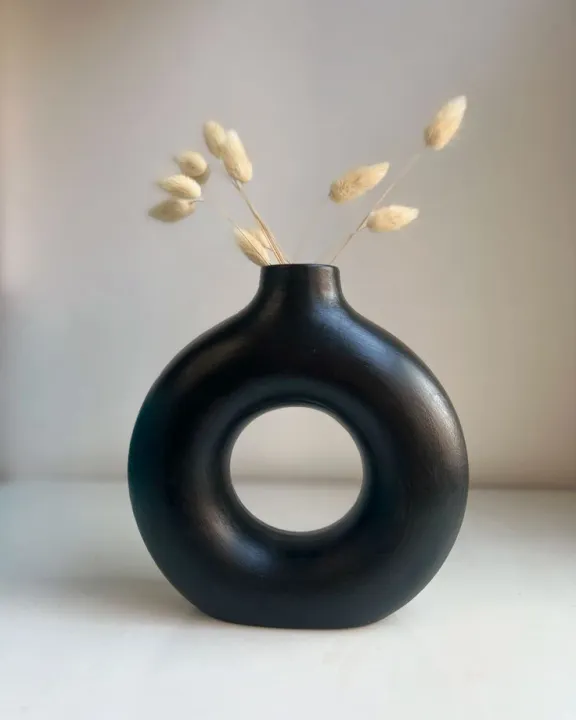 1%20piece%20donut%20flower%20vase%20in%20medium%20size%20-%20Image%202