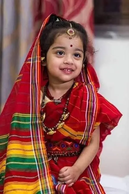 printed%20saree%20for%20baby%20girl%20(2-5)%20years%20multicolor/baby%20girl%20Gaya%20holuder%20sari%20-%20Image%202