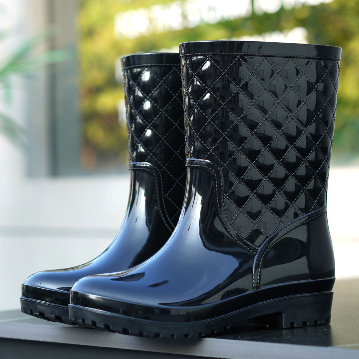 Outdoor%20Lightweight%20Work%20Commuting%20Waterproof%20and%20Anti%20Slip%20Rain%20Shoes%20-%20Image%206