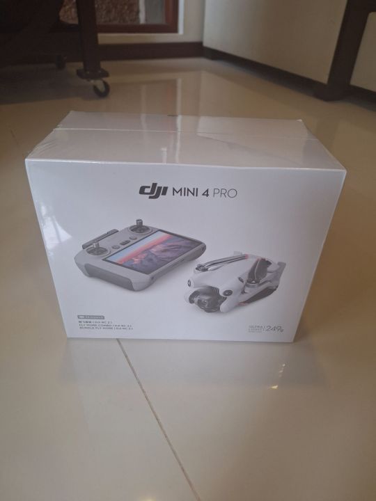 DJI Mini 4 Pro Fly More Combo