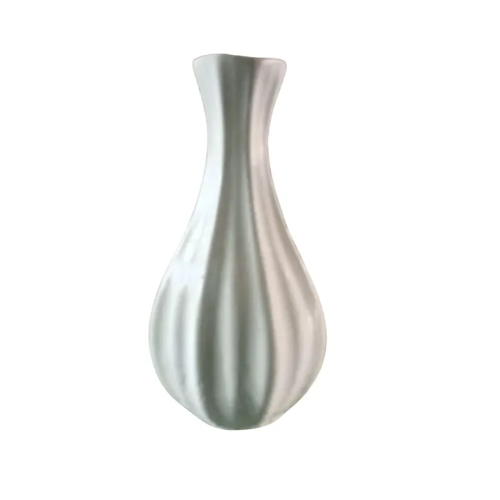 Flower%20vase%20made%20by%20gipsum%20-%20Image%202
