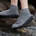 1 Pair Latex Waterproof Shoe Covers Anti-Slip Reusable for Outdoor Travel Rainy Day Unisex Overshoes Foot Protectors. 