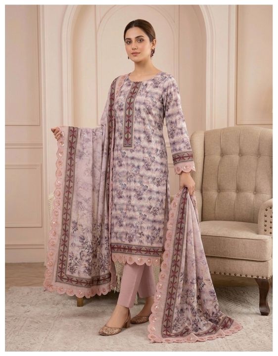 Luxurious three-piece set made of 100% cotton.
