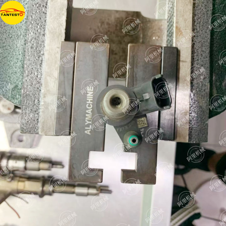 CRIN%20Piezo%20Injector%20Magnetic%20Fixture%20Clamp%20Repair%20Tool%20for%20BOSCH%20DENSO%20DELPHI%20CAT%20SIMENS%20CUMMINS%20-%20Image%206