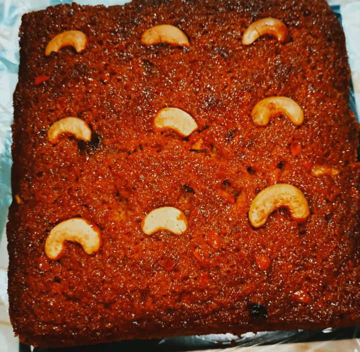 Katta%20Bibikkan%20/%20Pol%20Cake%20with%20Dry%20Fruits%20and%20Cashews%20-%20Image%203
