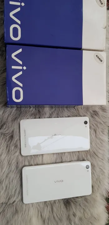 VIVO%20x5%20pro%20D%204/64%20GB%20PTA%20APPROVED%20COMPLETE%20ACCESSORIES%20-%20Image%205