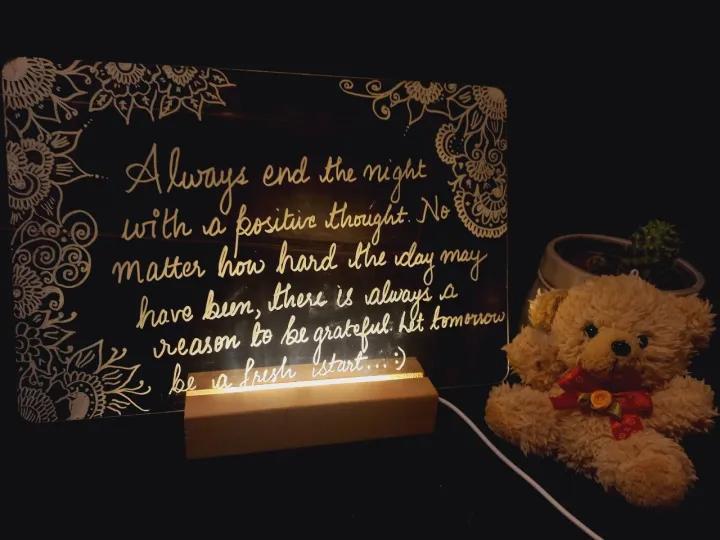 DIY%20Led%20Light%20Board%20With%20White%20Marker%20-%20Image%202