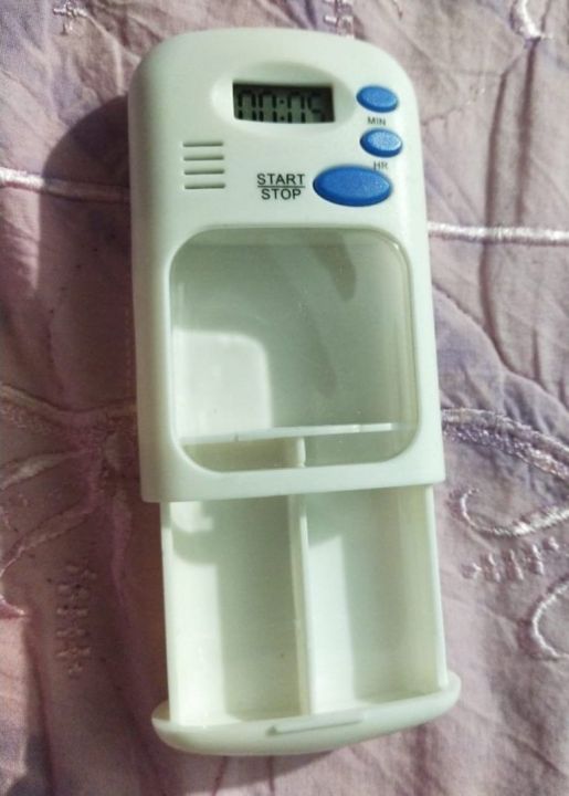 Portable%20Mini%20Pill%20Box%20Timer%20with%20LCD%20Digital%20Electric%20Alarm%20Medicine%20Pill%20Case%202%20Grids%20-%20Image%206