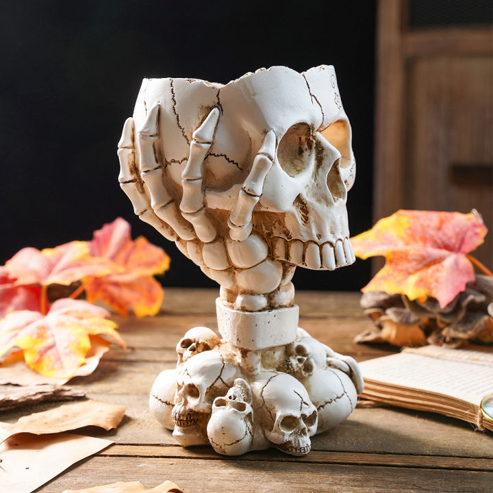 1PC,%20Halloween%20Party%20Punk-Style%20Mechanical%20White,%20Black%20Gold,%20and%20Silver-Black%20Skull-Shaped%20Vases%20-%20Image%206