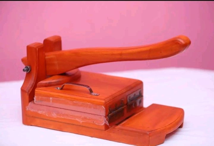 Wooden%20Ruti%20Maker%20with%20Gum%20tape%20&%20Ruti%20paper-1pis%20-%20Image%204