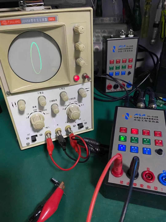 VI%20Curve%20Tester%20Dual%20Channel%20Simultaneous%20Display%20-%20Image%205