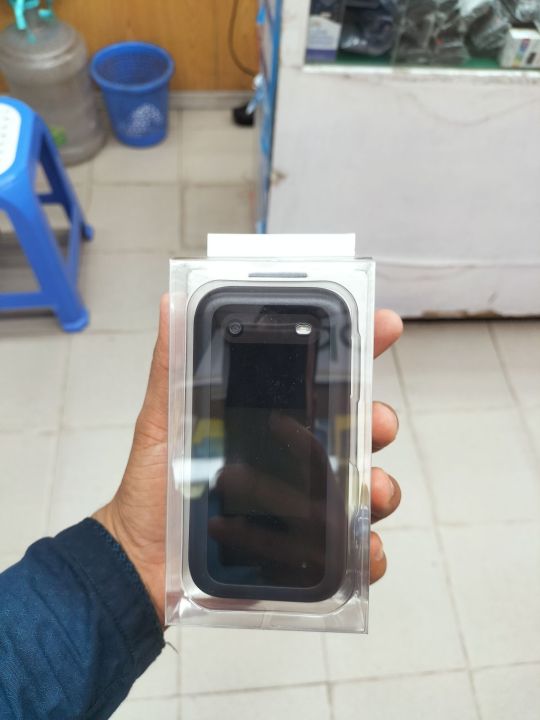 Nokia%202660%20Flip%20phone%20with%20big%20buttons%20and%20big%20screen%20-%20Image%206