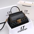 Women's handbag 2024 new autumn and winter high-end feeling, light luxury diamond grid small square bag, shoulder and crossbody.