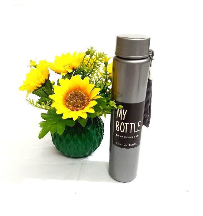 Stay%20Hydrated%20On-The-Go%20With%20The%20Slim%20400Ml%20Water%20Bottle%20-%20Portable%20Hydration%20Solution%20-%20Image%206