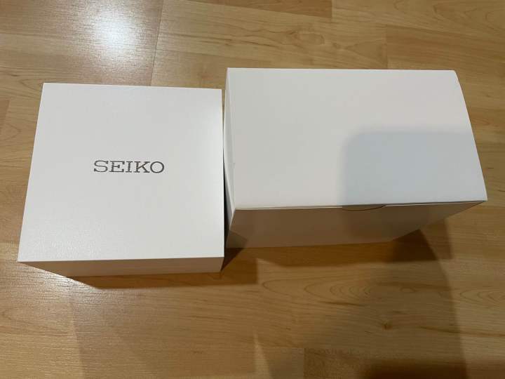 Seiko%20Seiko%20box%20Seiko%20watch%20box%20Seiko%20watch%20box%20genuine%20Seiko%20watch%20box%20white%20velvet%20pillow%20-%20Image%202