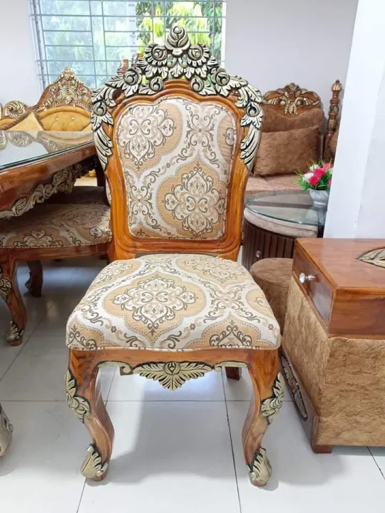 Luxury%206%20chair%20dining%20table%20-%20Image%203