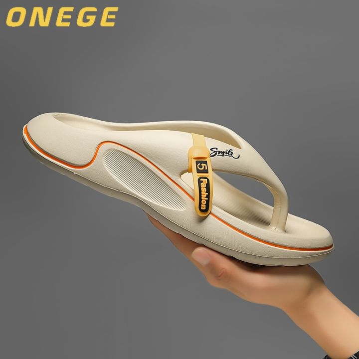 A%20Pair%20of%20Summer%20Men's%20Flip-Flops%20for%20Couples,%20Men's%20Breathable%20New%20Wear-Resistant%20Non-Slip%20Slippers%20for%20Outer%20Wear,%20Comfortable%20Thick-Soled%20Simple%20Men's%20Shoes%20-%20Image%203