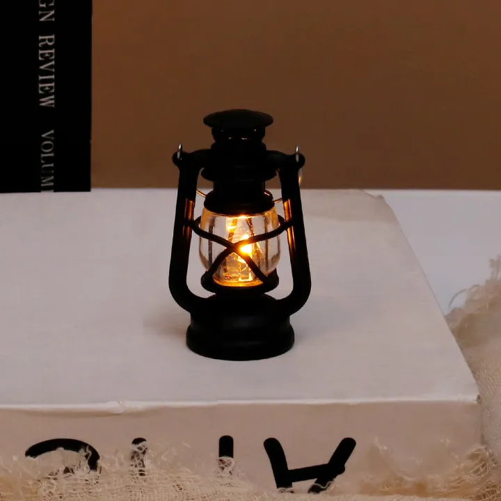 10cm%20Mini%20LED%20Retro%20Pony%20Lantern%20%E2%80%93%20Glowing%20Candle%20Night%20Light%20for%20Dollhouse,%20Home%20Decor%20&%20Gifts%20-%20Image%203
