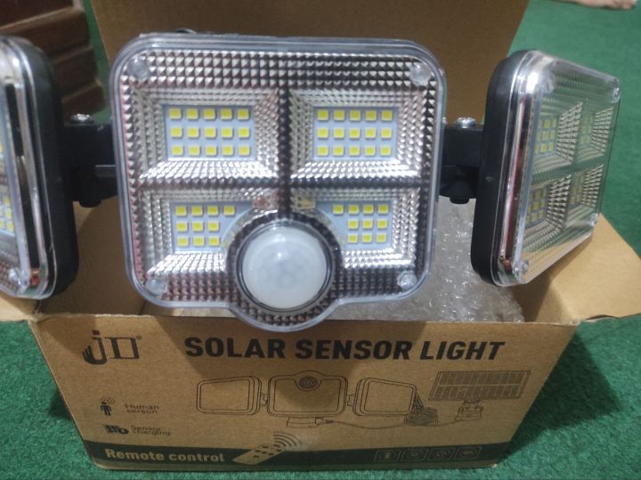 Solar%20Sensor%20Light%20rechargeable%20with%20remote%20control%20and%20Solar%20panel%20%7C%20Human%20sensor,%20Sensor%20charging,%20&%20Sensor%20angle%20120.%20-%20Image%208