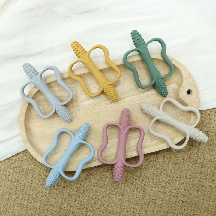 Baby%20Teething%20Toys%20with%20Easy-Grip%20Handles,%20Food-Grade%20Silicone%20Teething%20Toys,%20Suitable%20for%20Babies%200-6%20Months,%206-12%20Months%20-%20Image%204