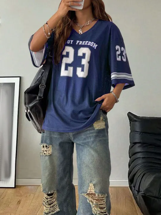 Summer%20New%20Black%20Enjoy%20Freedom%2023%20Print%20T-Shirt%20For%20Women%20V-Neck%20Short%20Sleeve%20Mesh%20Sports%20Football%20Jersey%20Y2K%20Oversized%20Tops%20-%20Image%203