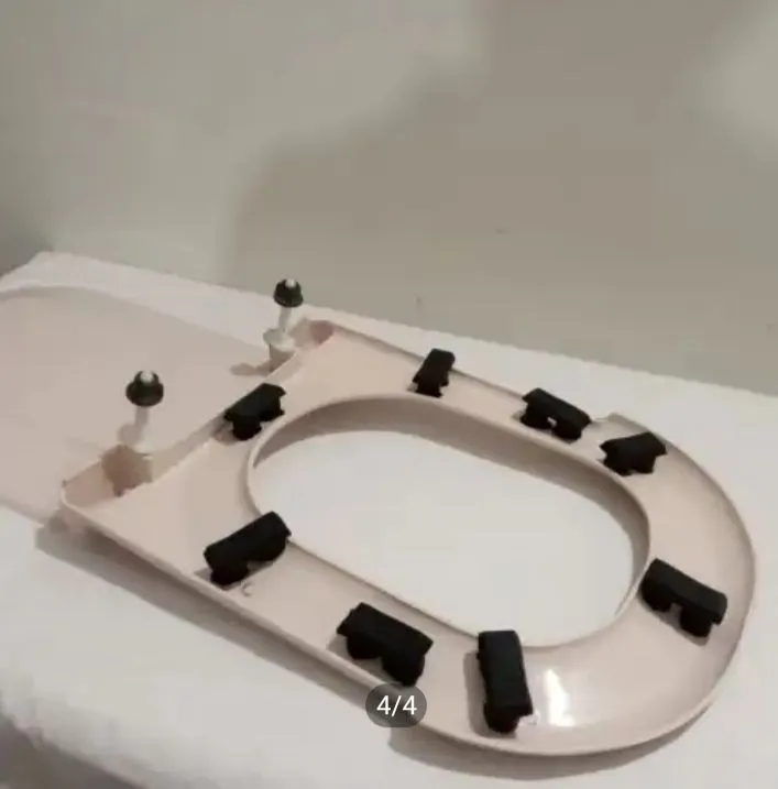 Commode%20/%20Toilet%20Seat%20Cover%20-%20Image%203