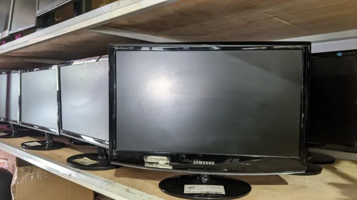 20%20inch%20monitor%20-%20Image%208