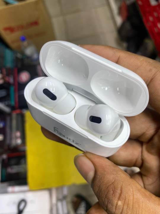 Fsudz%20E7%20Wireless%20Earphones%20Enjoy%20The%20Bass%20Music%20-%20Image%204