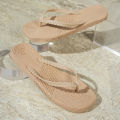 Women's Summer Beach Vacation Square-Toe Comfortable Open-Toe Waterproof Non-Slip Flat Flip-Flops, Casual Home-Style Flip-Flops. 