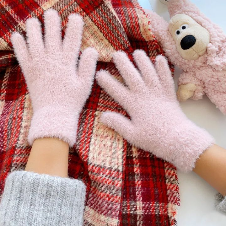 Fashion%20Winter%20Mink%20Velvet%20Five%20Finger%20Gloves%20Plush%20Warm%20Cold-proof%20Gloves%20Women%20Outdoors%20Cycling%20Solid%20Color%20Wistiti%20Mittens%20-%20Image%204