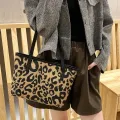 New niche versatile leopard print round crocodile print tote bag large capacity diamond embroidered armpit bag. 
