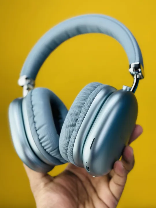 Hoco%20W35%20Max%20Wireless%20Bluetooth%20Headphone%20%E2%80%93%20Premium%20HiFi%20Sound,%20Advanced%20ANC,%2060H%20Battery,%20Foldable%20Comfort%20for%20Travel%20&%20Work%20-%20Image%204