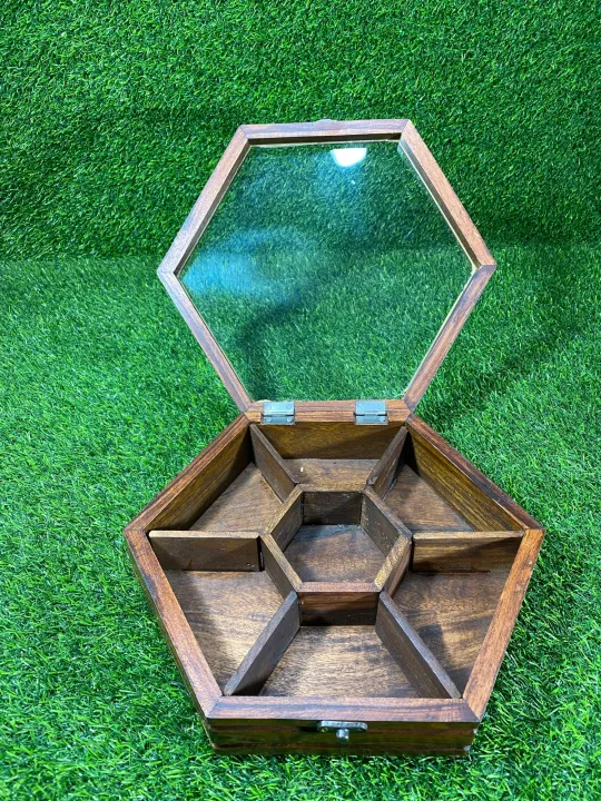 Wooden%20masala%20box%20with%207%20large%20portions%2010%E2%9C%96%EF%B8%8F10%20inches%20box%20with%20beautiful%20new%20shape%20-%20Image%204