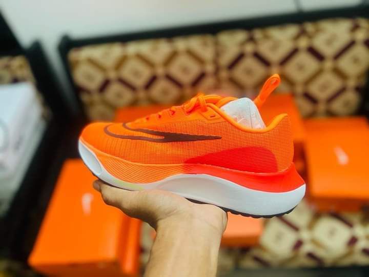 N.i.k.e%20Men's%20running%20shoes%20for%20athletes%20-%20Image%206