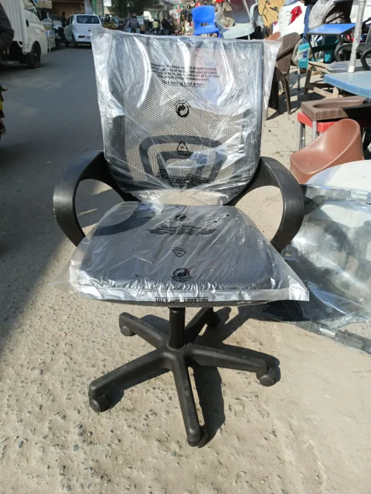 Revolving%20Chair%20-%20Image%207