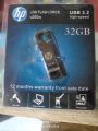 HP USB Flash Drive v250w (32GB / 64GB). 