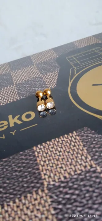 Gold%20Plated%20Earrings%20Karabu%20Joduwak%204%20mm%20size%20For%20Men%20And%20Women%20-%20Image%204