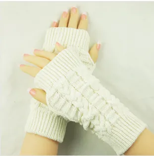 Winter%20Fingerless%20Gloves%20for%20Women,%20Computer%20Short%20Warm%20and%20Extended%20Korean%20Style%20Half-Finger%20Knitted%20Flat%20Gloves%20-%20Image%207