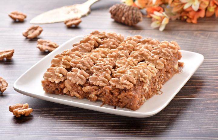 Akhrot Halwa 1kg by Asresheereen 