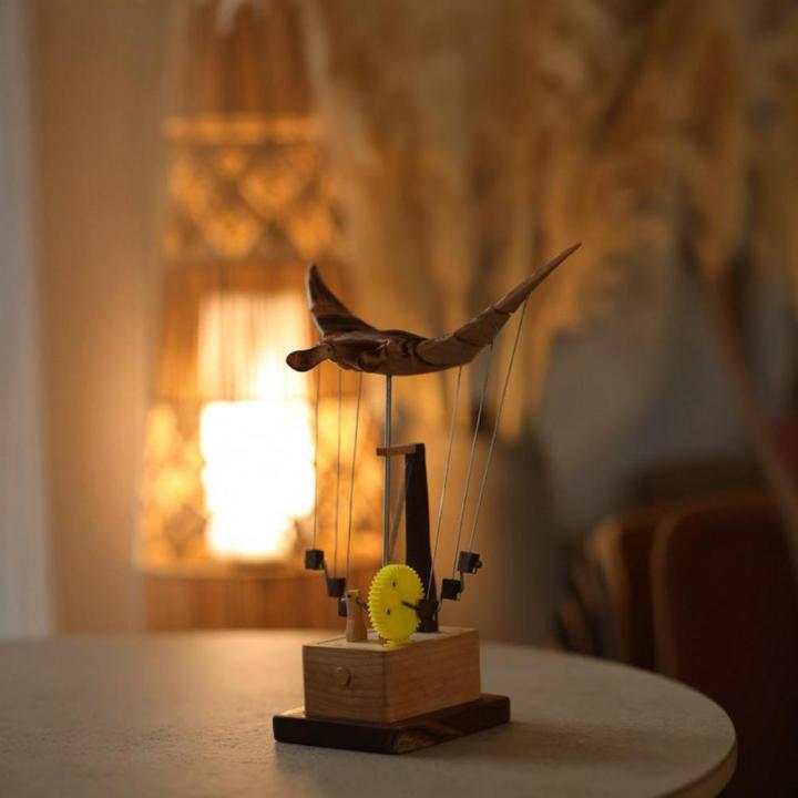 Handmade%20Wooden%20Motorized%20Manta%20Ray%20Figurine%20Precision%20Mechanical%20Transmission%20Ray%20Figurine%20Mechanical%20Artwork%20Ray%20Figurine%20-%20Image%205